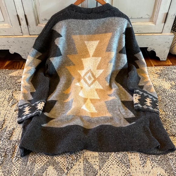 New Aztec Western Print Grey Long Cardigan Sweater Coat Western Cowichan - Picture 7 of 11